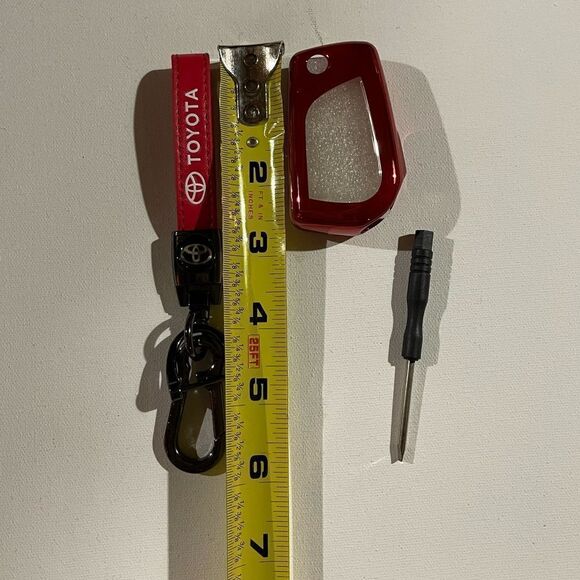 Toyota Logo key fob Keychain in Red leather with Red key fob case NWT - Picture 9 of 10